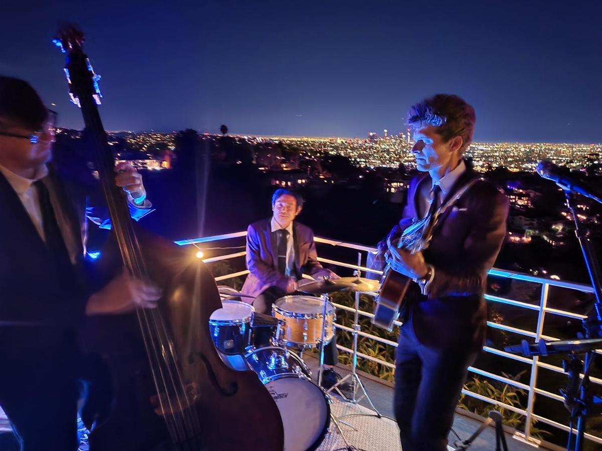 Отель Hollywood Hills 1940S Mansion Лос-Анджелес Экстерьер фото