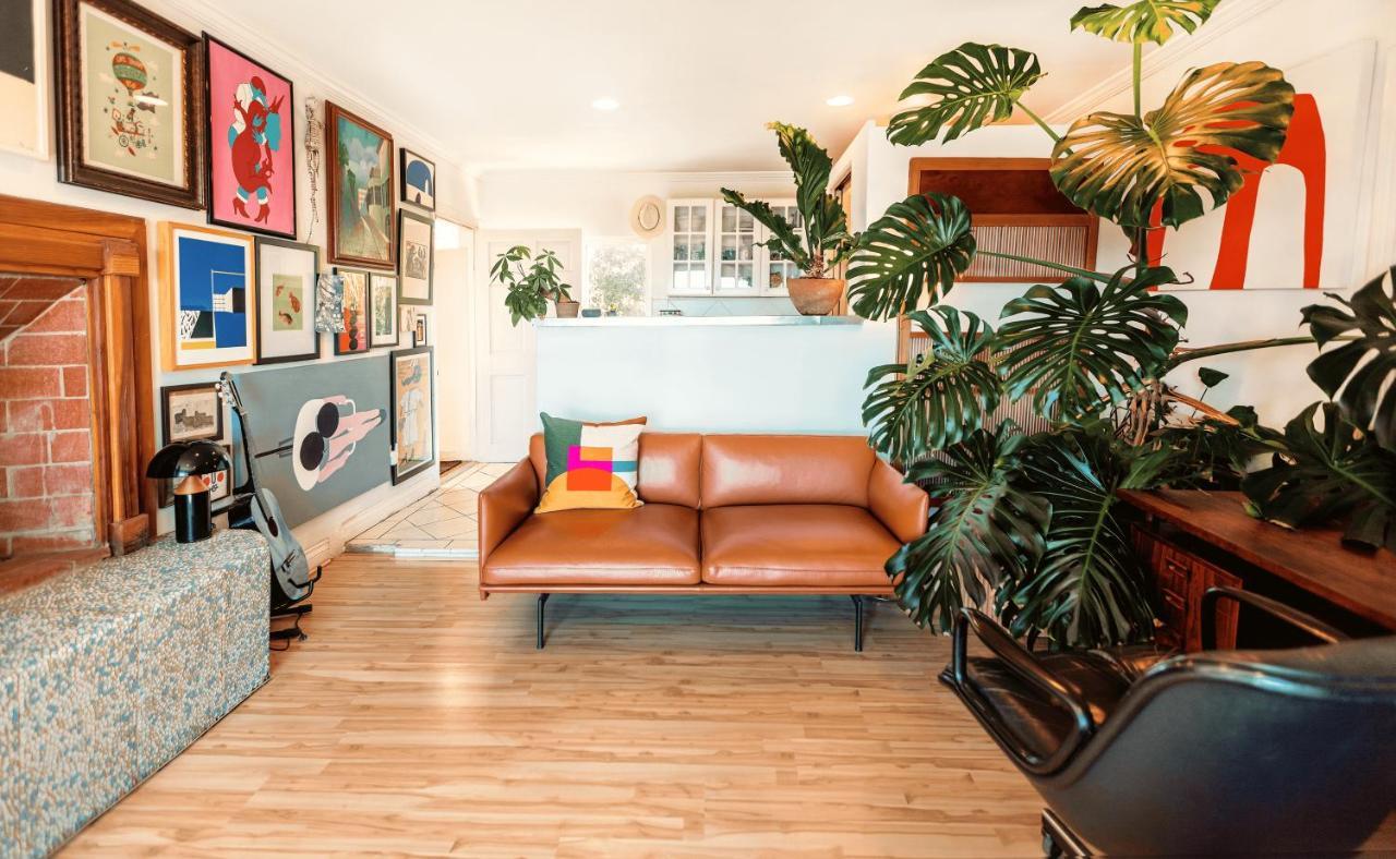 Отель Hollywood Hills 1940S Mansion Лос-Анджелес Экстерьер фото